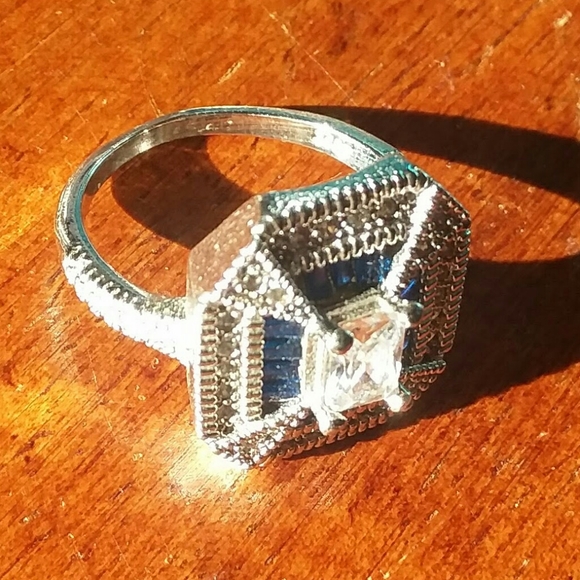 Ring - Picture 2 of 2